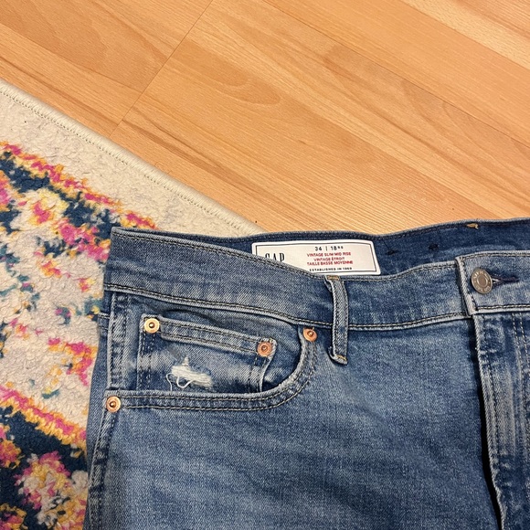 ⚠️ GAP mid-rise slim ankle jean - Picture 6 of 7